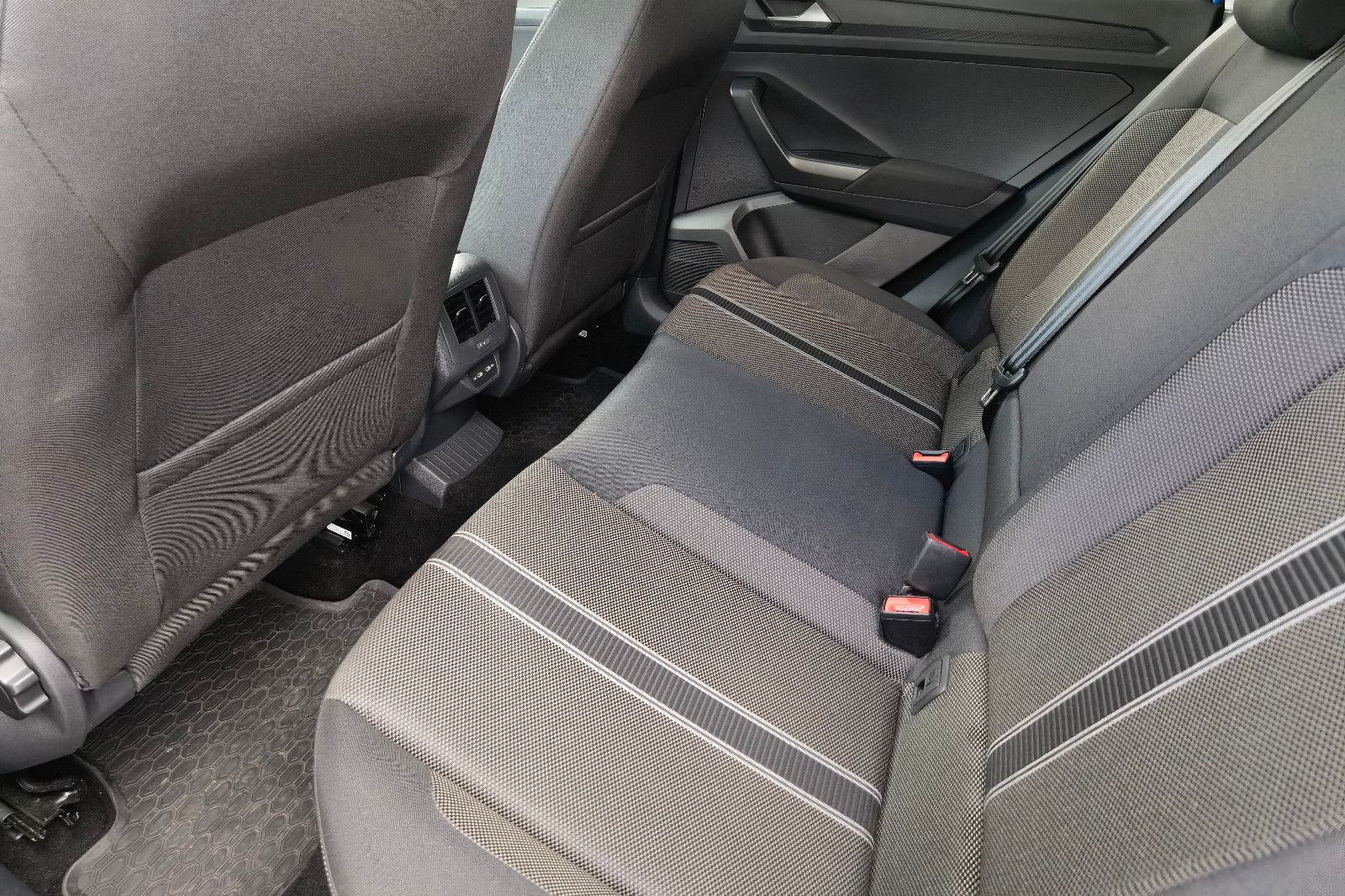 Volkswagen T-Roc 1.5TSI ACT DSG Style - Samsaru's Car Outlet