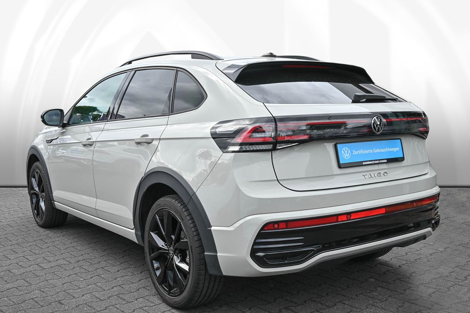 Volkswagen Taigo 1.0 TSI DSG R-Line Black - Samsaru's Car Outlet