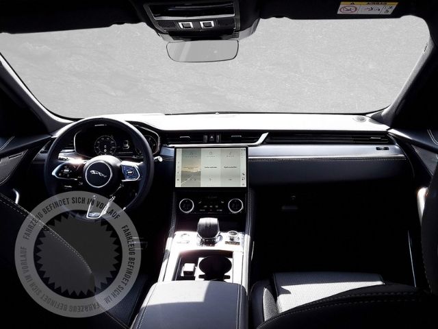 Jaguar F-Pace D300 R-Dynamic SE SD ACC AHK HEAD-UP WKP