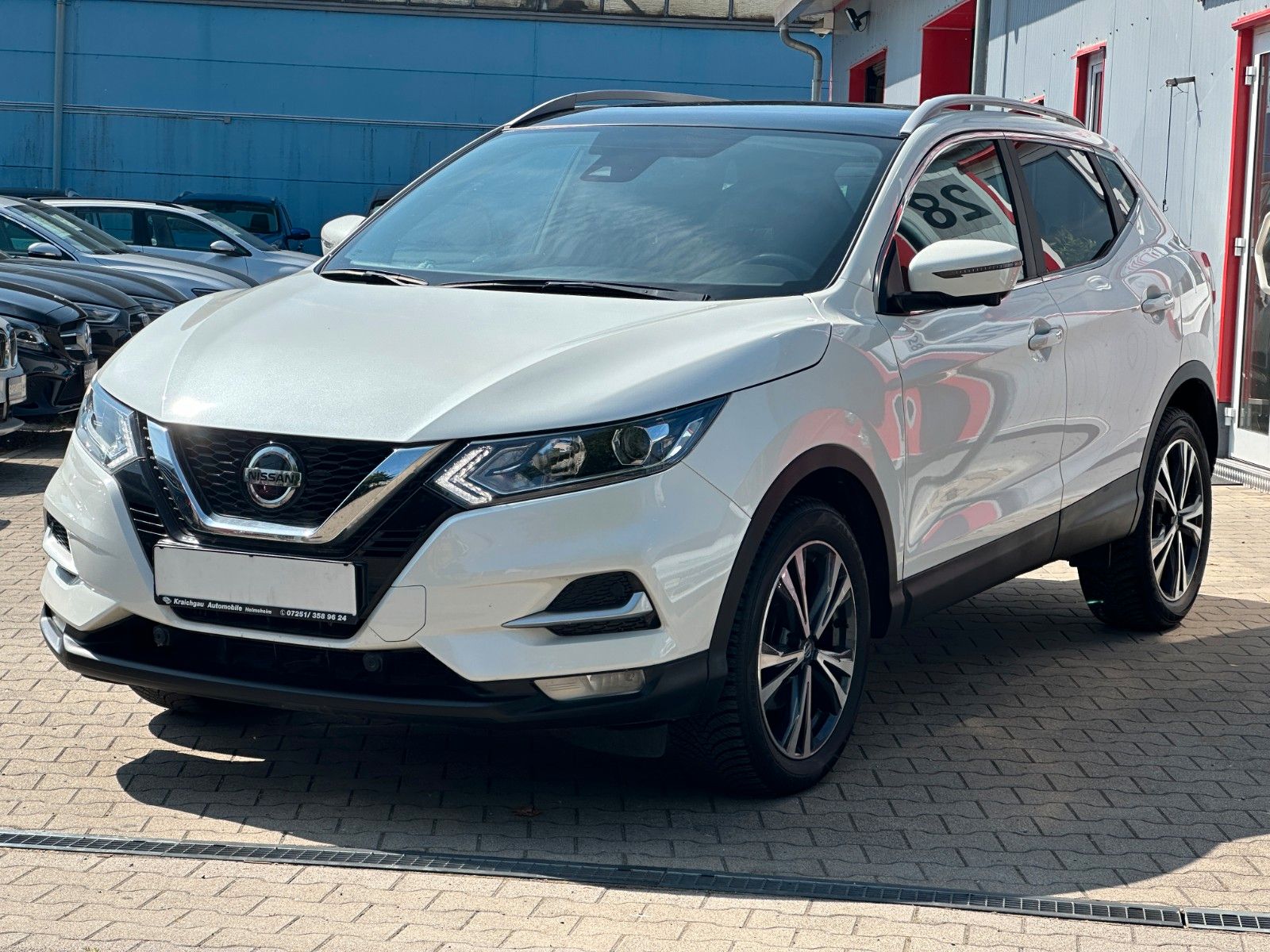 Nissan Qashqai 1.3 - Samsaru's Car Outlet