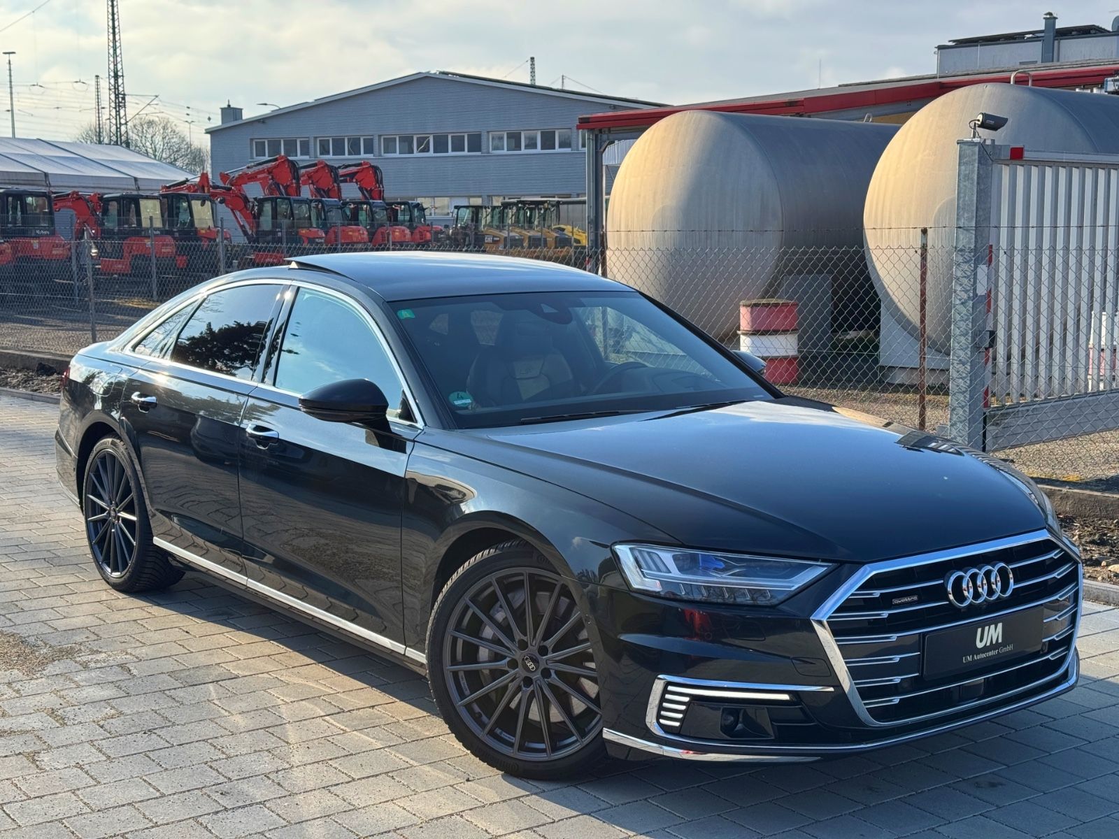 Audi A8 60 TFSI e quattro - Samsaru's Car Outlet