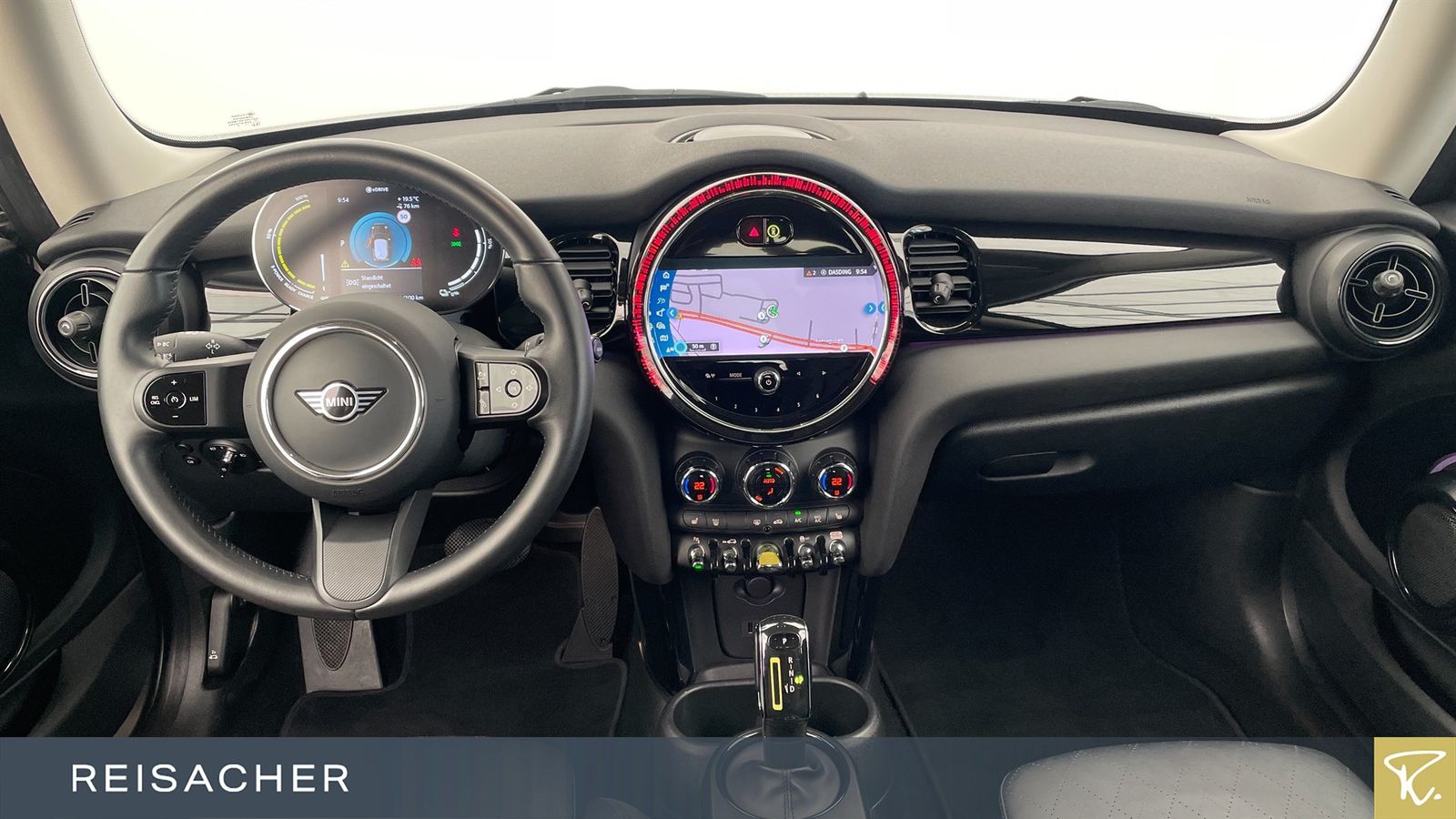 MINI Cooper SE Classic Trim - Samsaru's Car Outlet