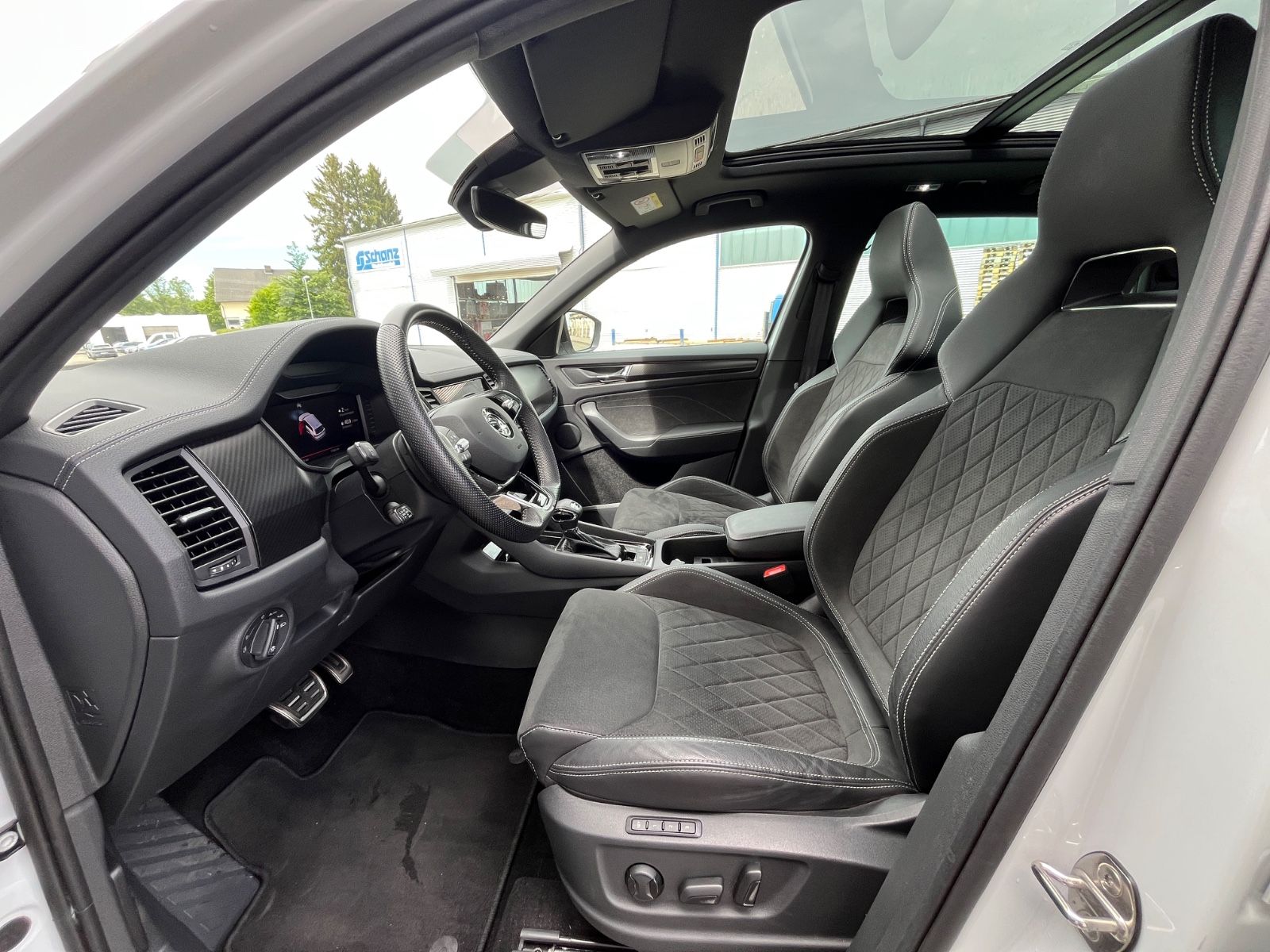 Skoda Kodiaq 2.0 TSI DSG 4X4 Sportline - Samsaru's Car Outlet