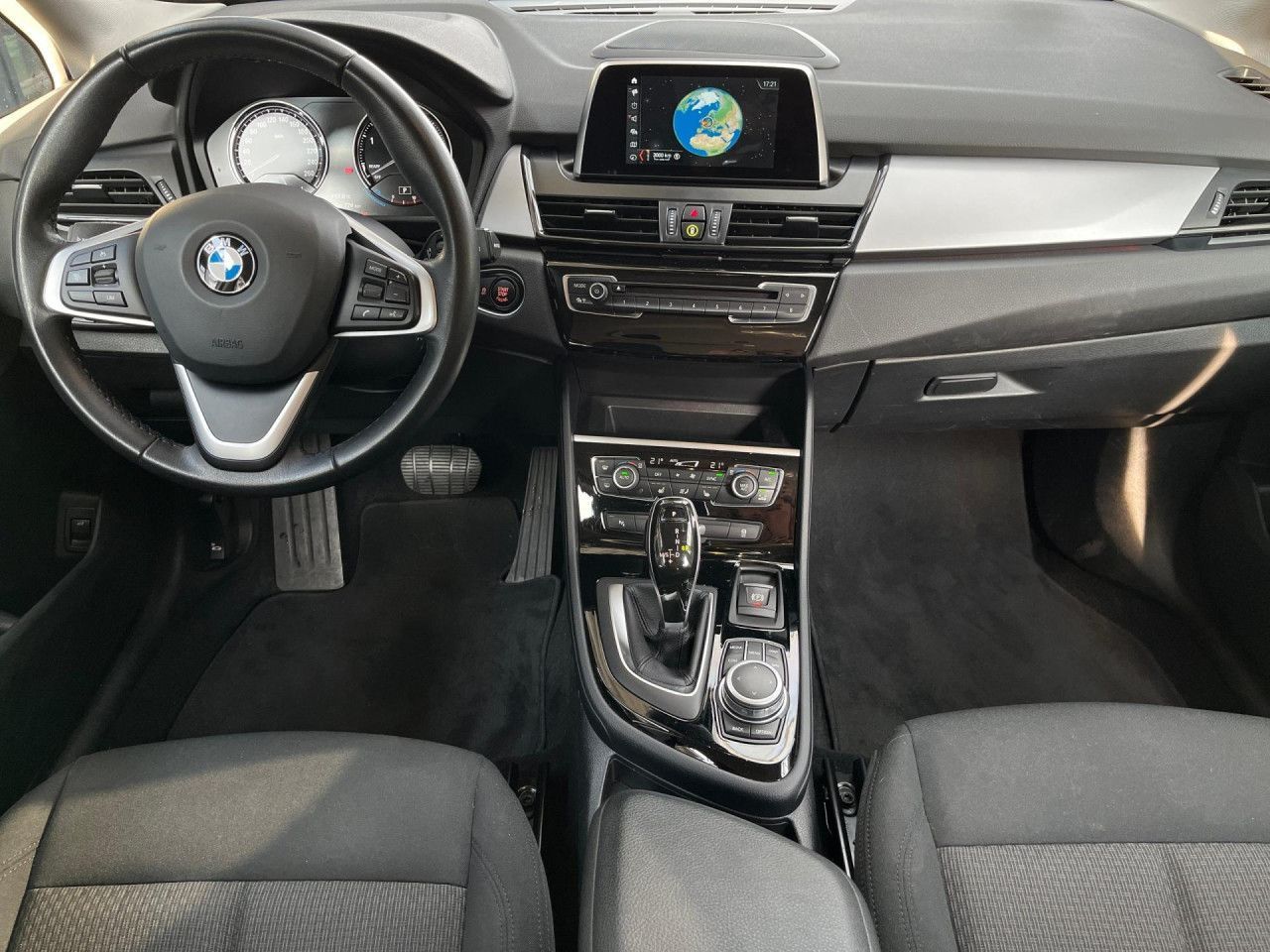 BMW 218d Active Tourer Advantage - Samsaru's Car Outlet