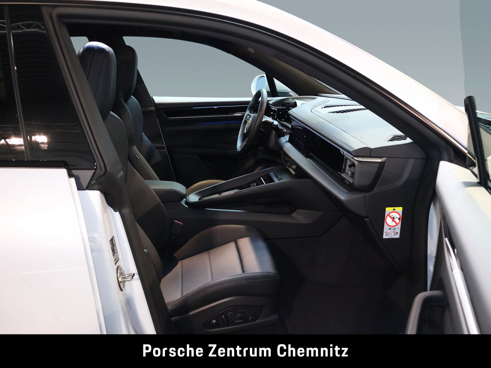 Porsche Macan 4 Electric BEV!;Pano;Luft;BOSE