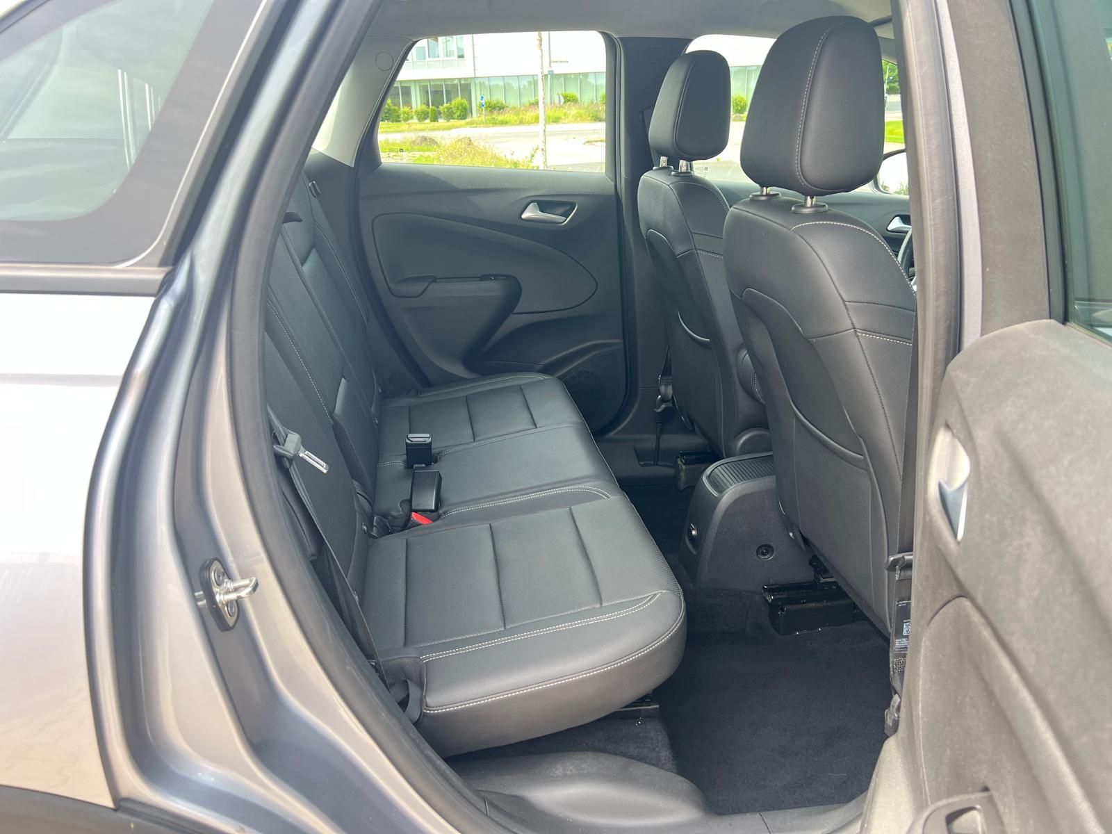 Opel Crossland 1.5 D Elegance Aut. - Samsaru's Car Outlet