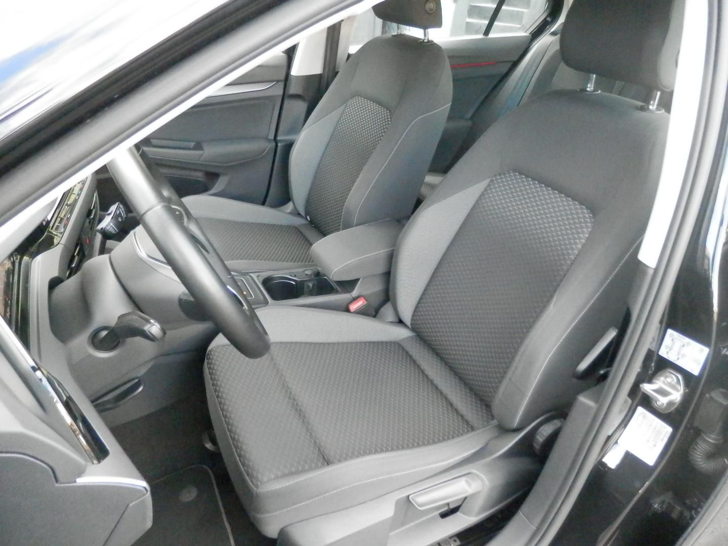 Volkswagen Golf Life - Samsaru's Car Outlet