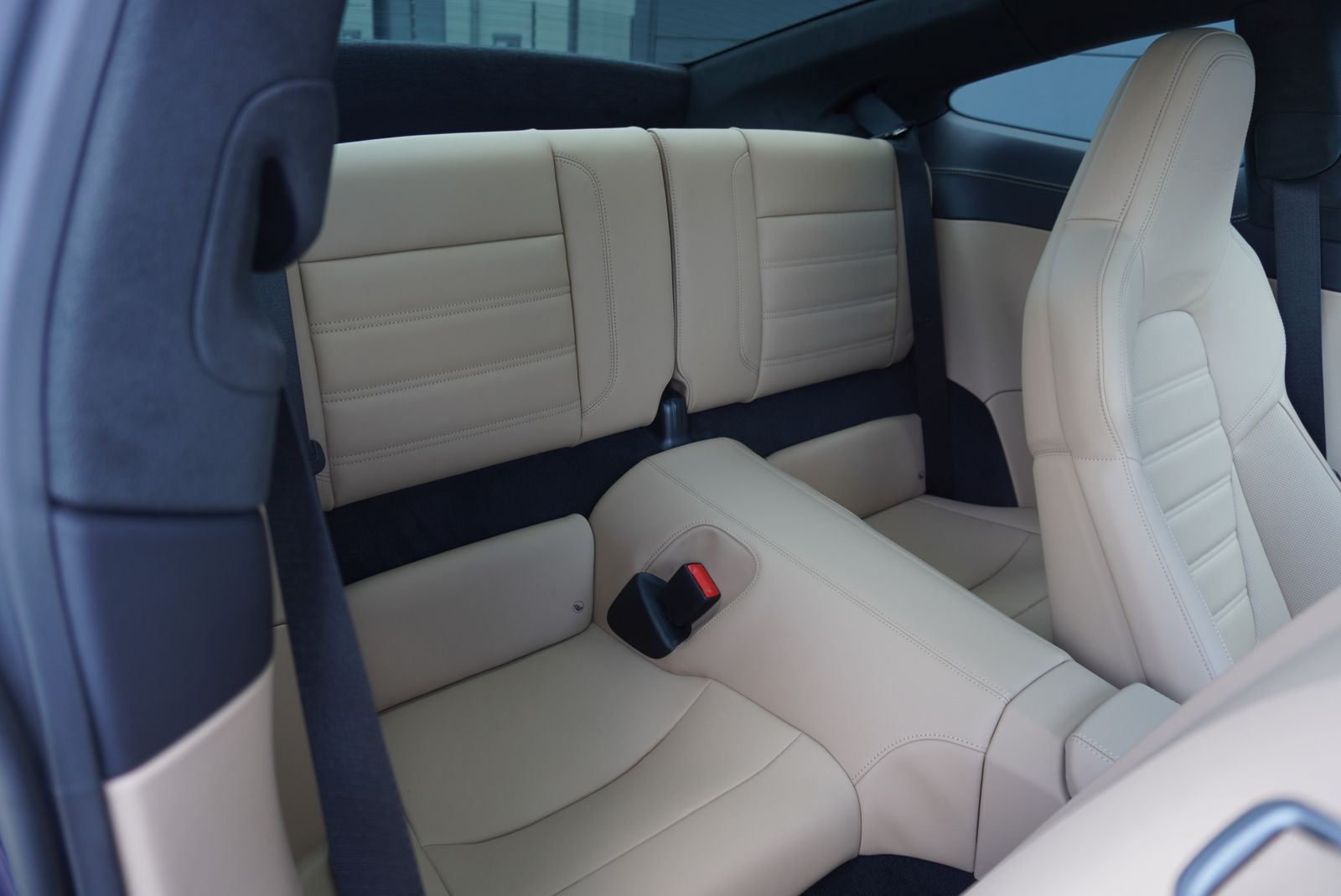 Porsche 992 Turbo S Sport Design - Samsaru's Car Outlet