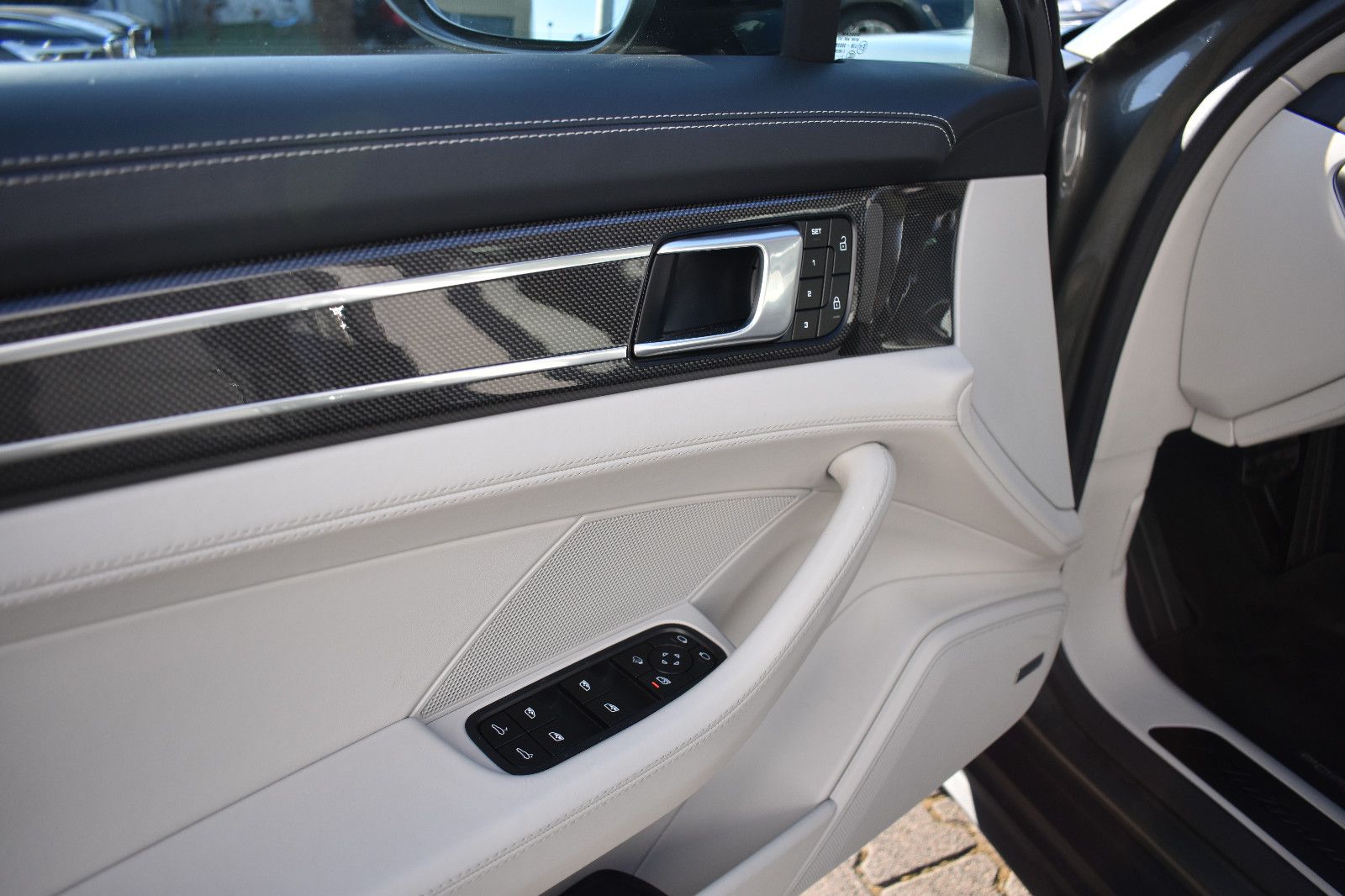 Porsche Panamera Sport Turismo 4 Platinum Edition*AHKsch