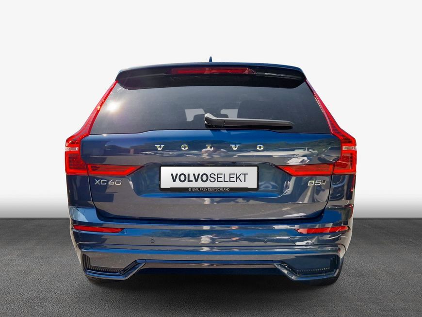 Volvo XC60 B5 B AWD Plus Dark
