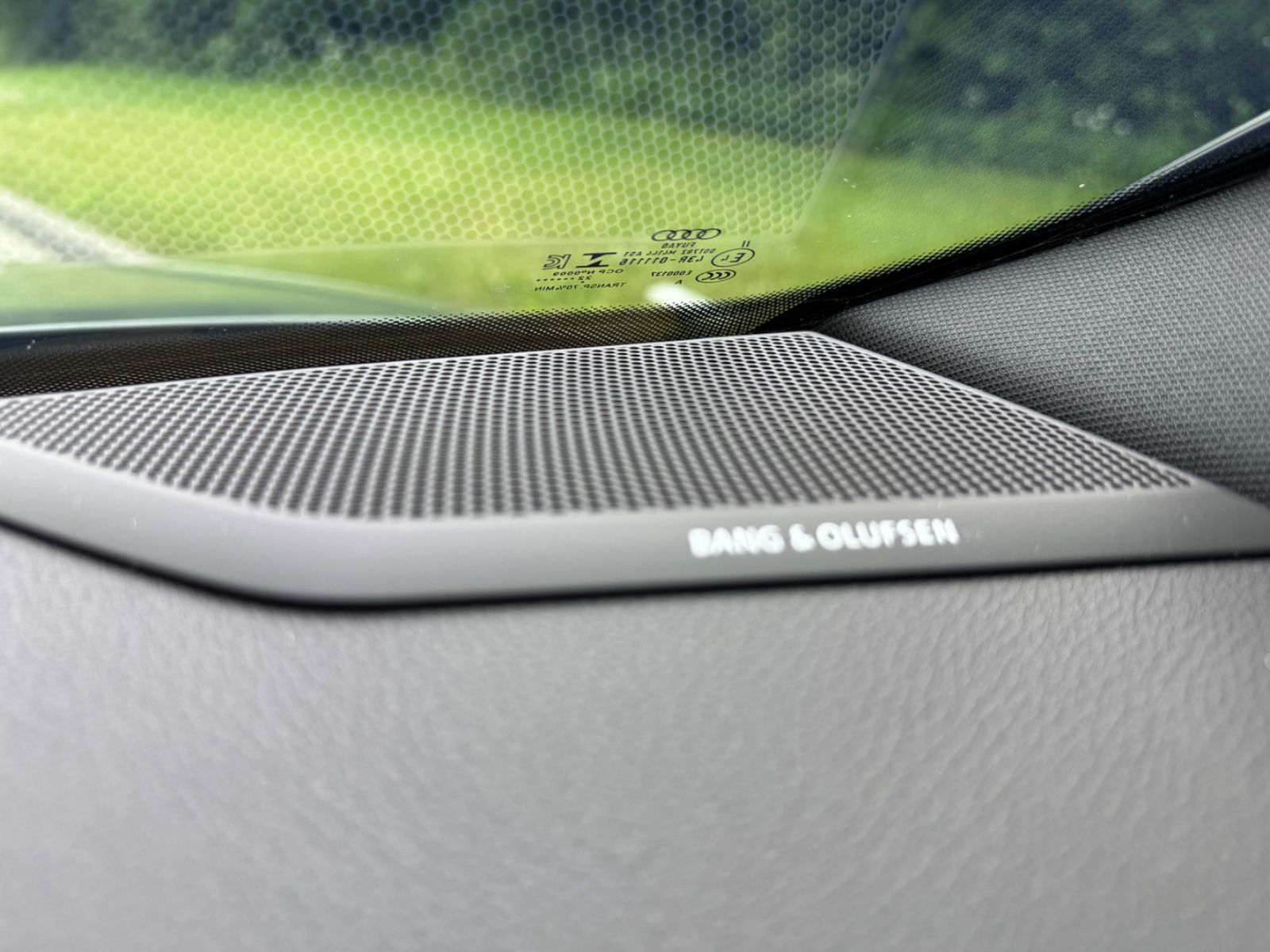 Audi Q3 40 TFSI S line - Samsaru's Car Outlet