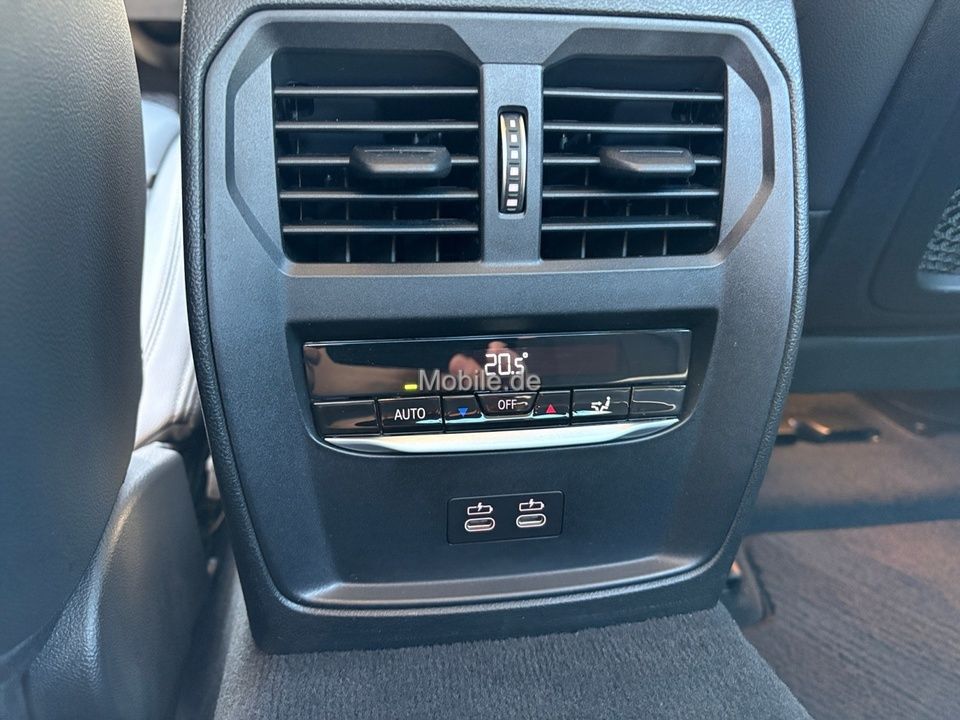 BMW 330e Sport Line - Samsaru's Car Outlet