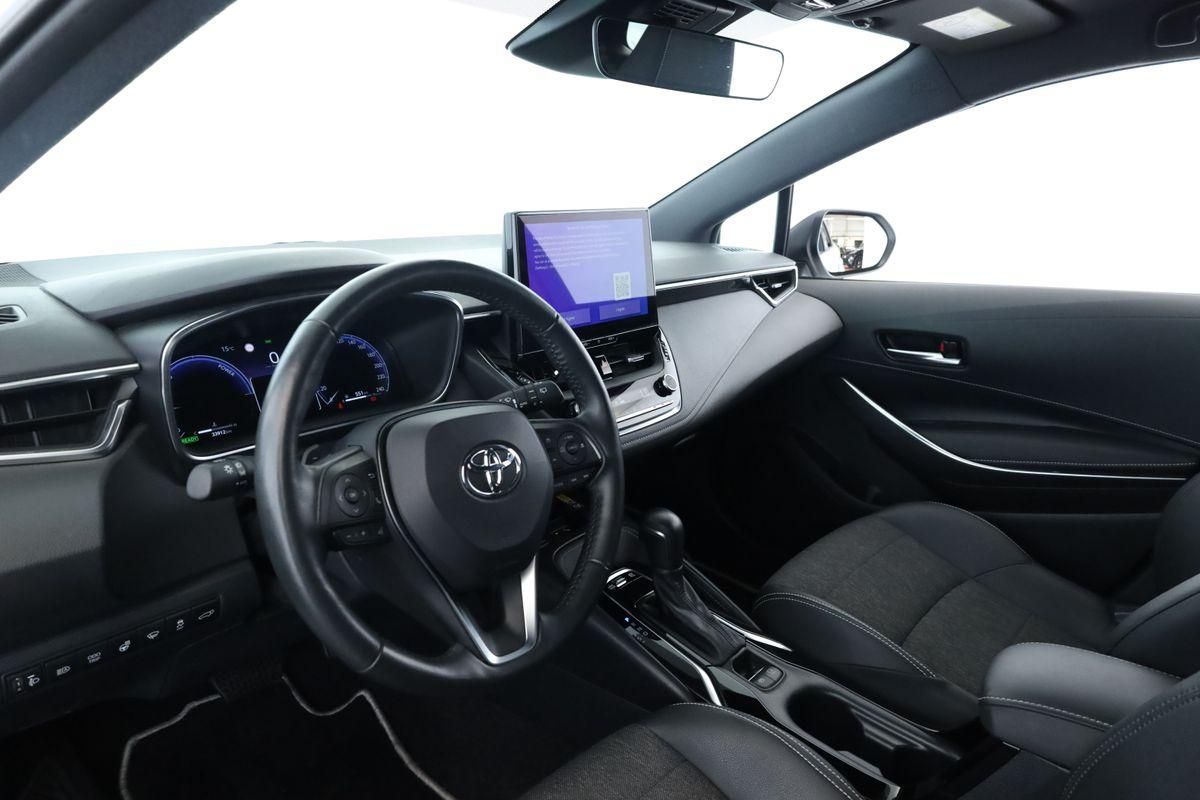 Toyota Corolla Touring Sports 2.0 CVT Team D Navi Kam