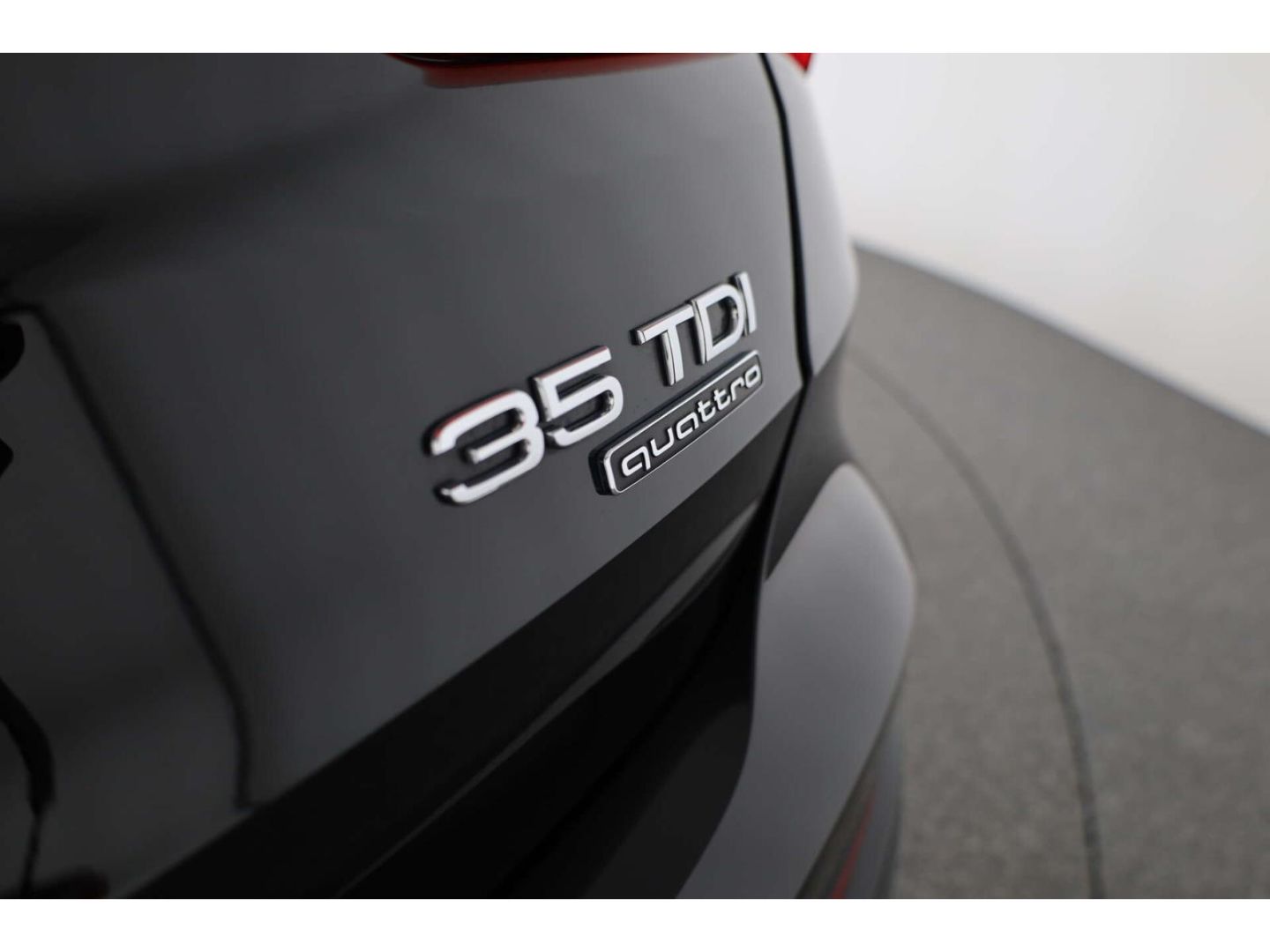 Audi Q3 35 TDI quattro S line - Samsaru's Car Outlet