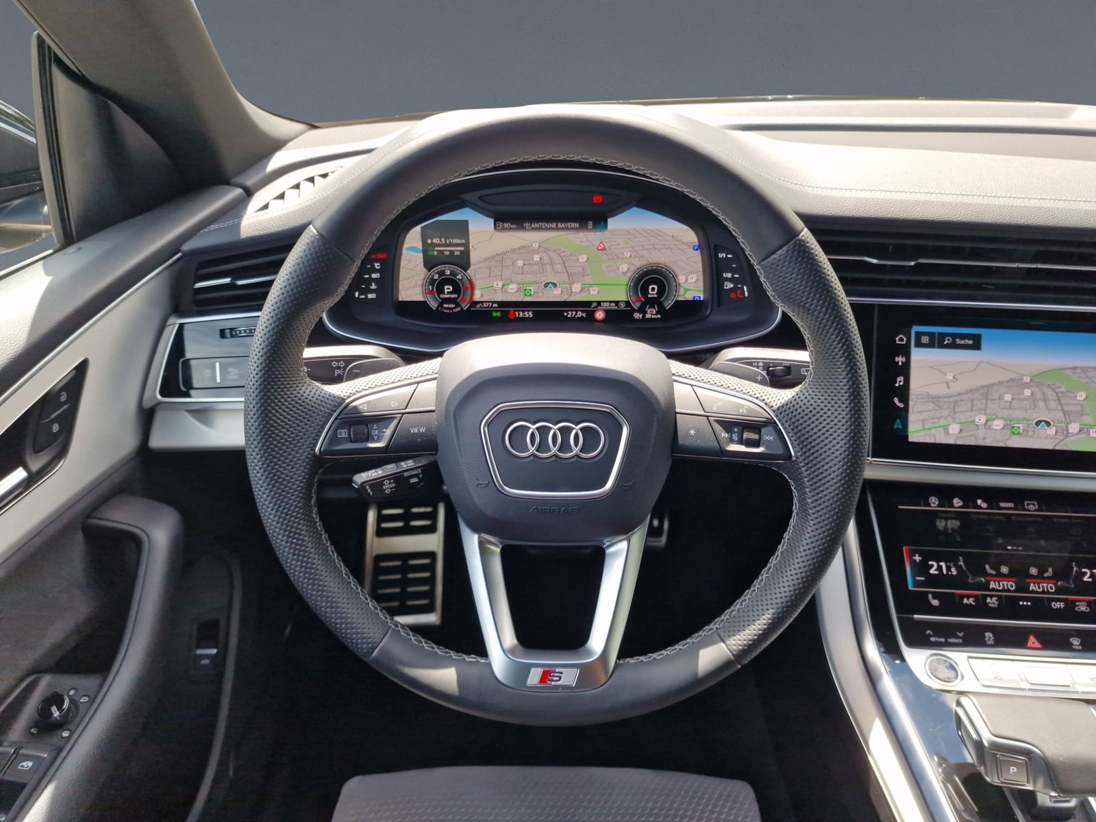 Audi Q8 50 TDI qu S line MATRIX PANO STHZG Luft 22"