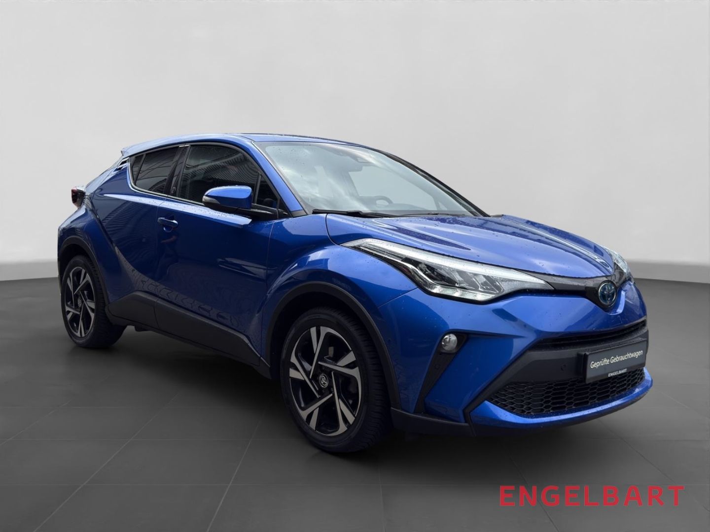 Toyota C-HR 2.0 Hybrid Team D - Samsaru's Car Outlet