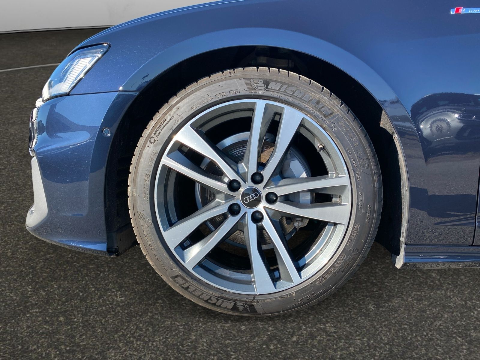 Audi A6 Avant 40 TDI S-Line S-Tronic - Samsaru's Car Outlet