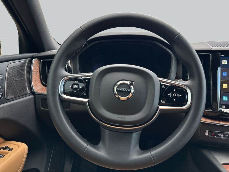 Volvo XC60 B5 B AWD Plus Dark