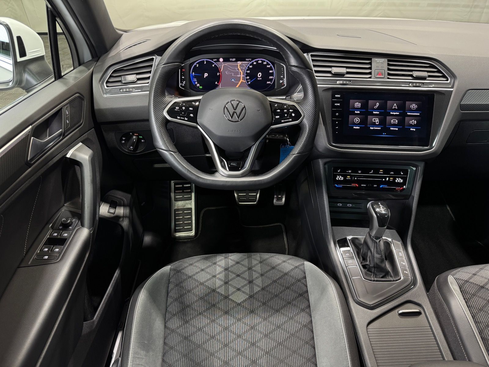 Volkswagen Tiguan R-Line 2.0 TDI DSG - Samsaru's Car Outlet