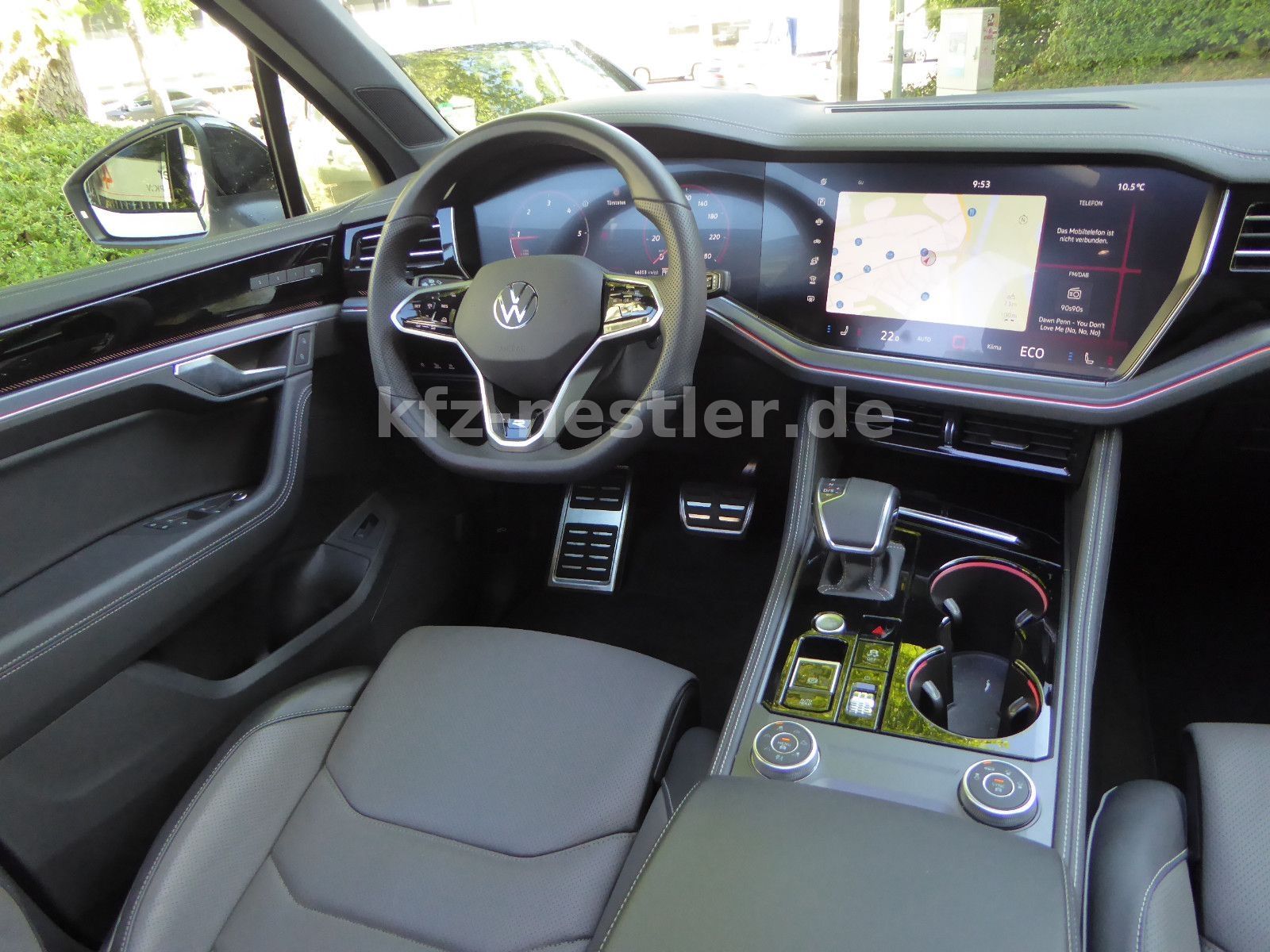 Volkswagen Touareg 3.0 TDI R-Line - Samsaru's Car Outlet