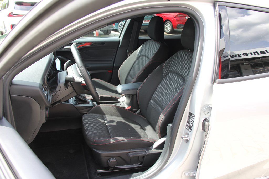 Ford Focus Turnier 155PS ST-LINE LED AdapTempomat CAM