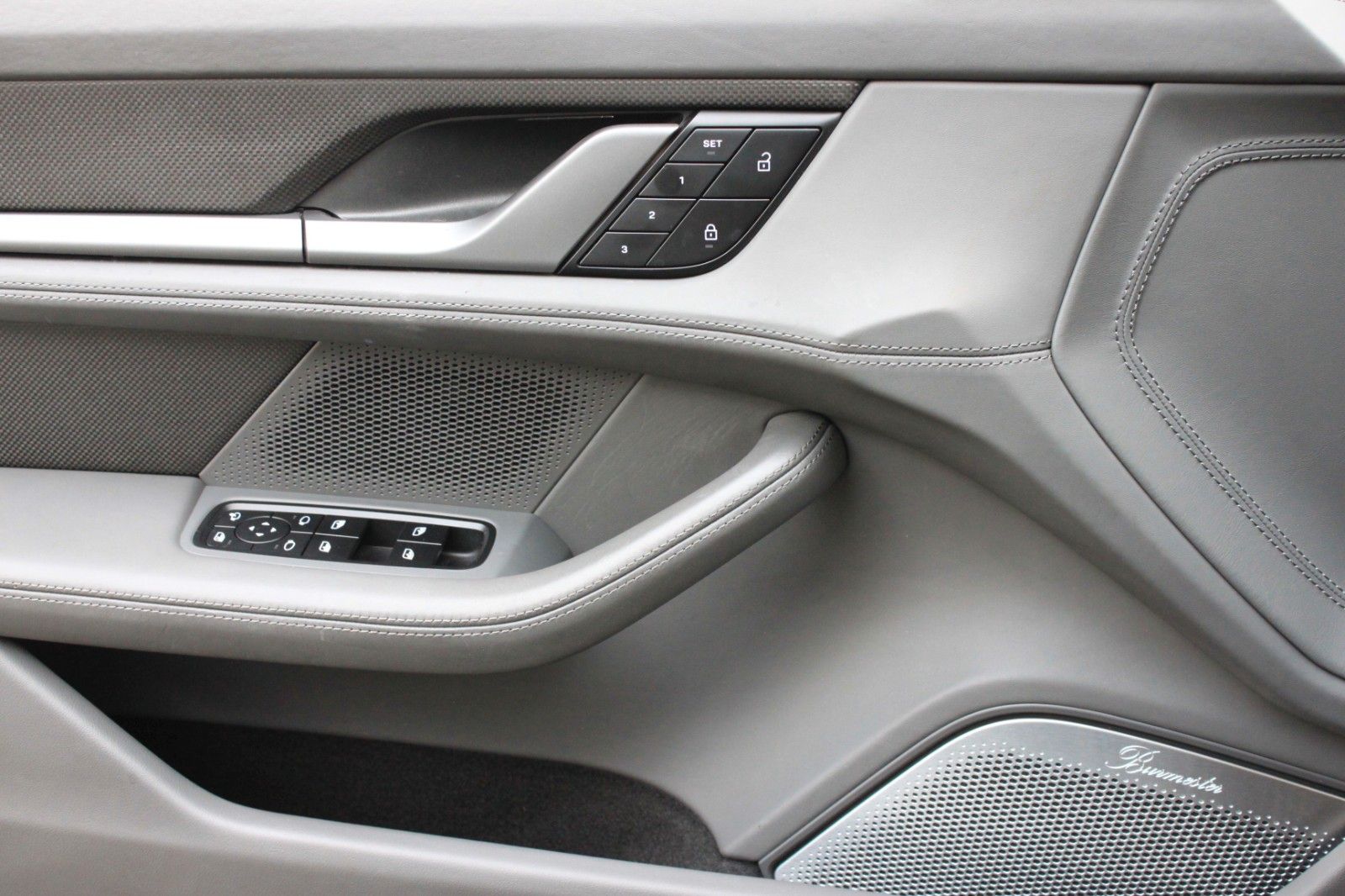 Porsche Taycan Sport Turismo Turbo S