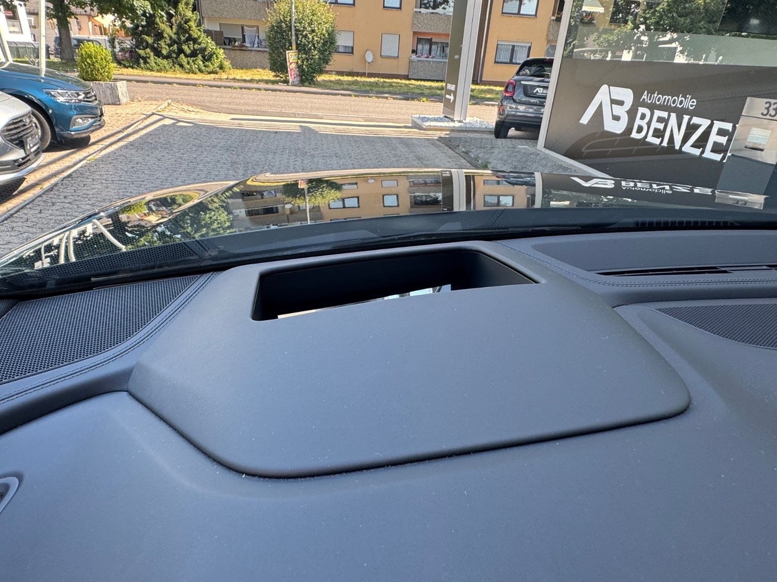 Audi RSQ8/HD-Matrix/PANO/AHK/23"/StdHeiz/BLACK/360°/