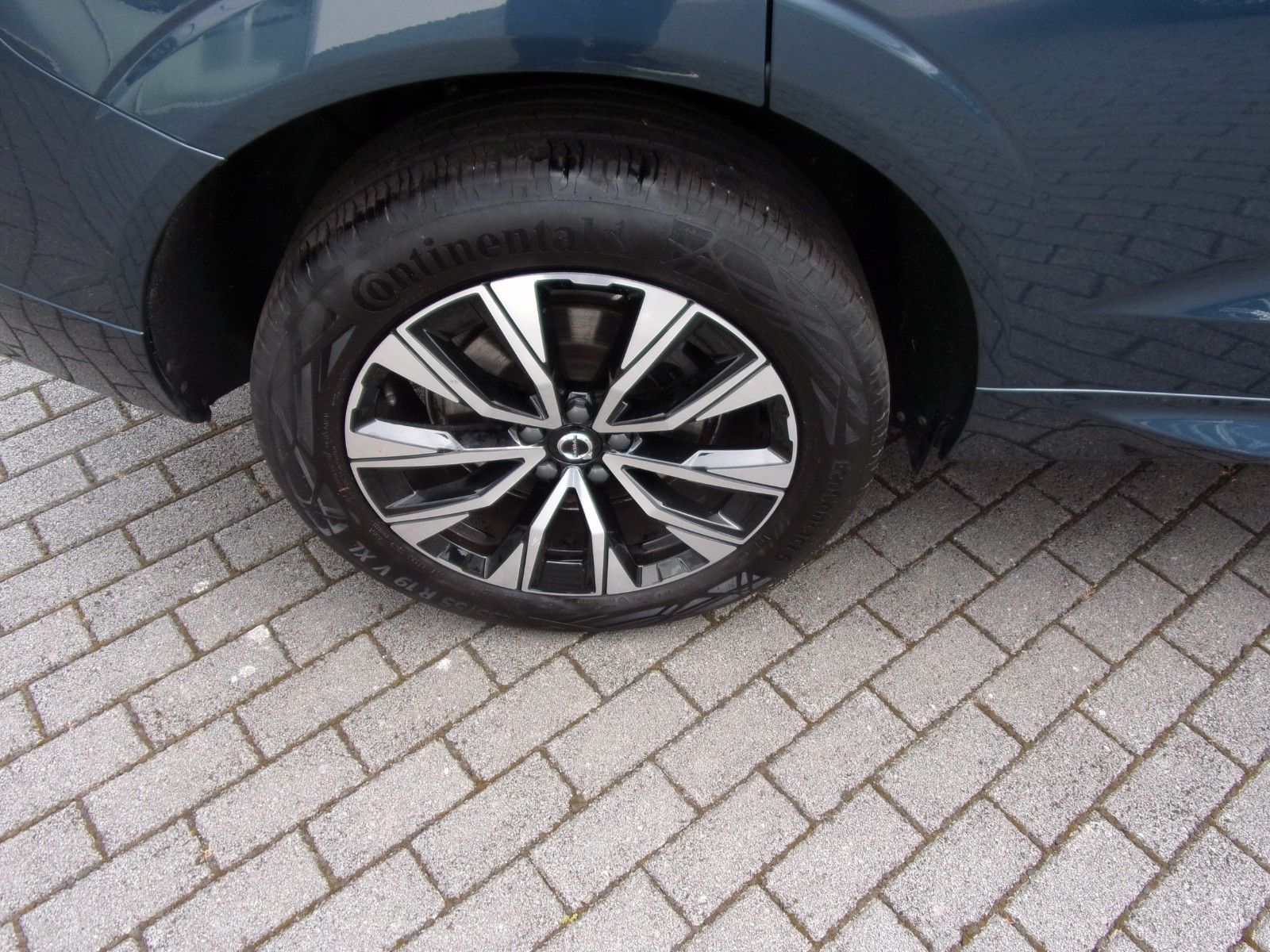 Volvo XC 60 B4 Plus Dark AWD