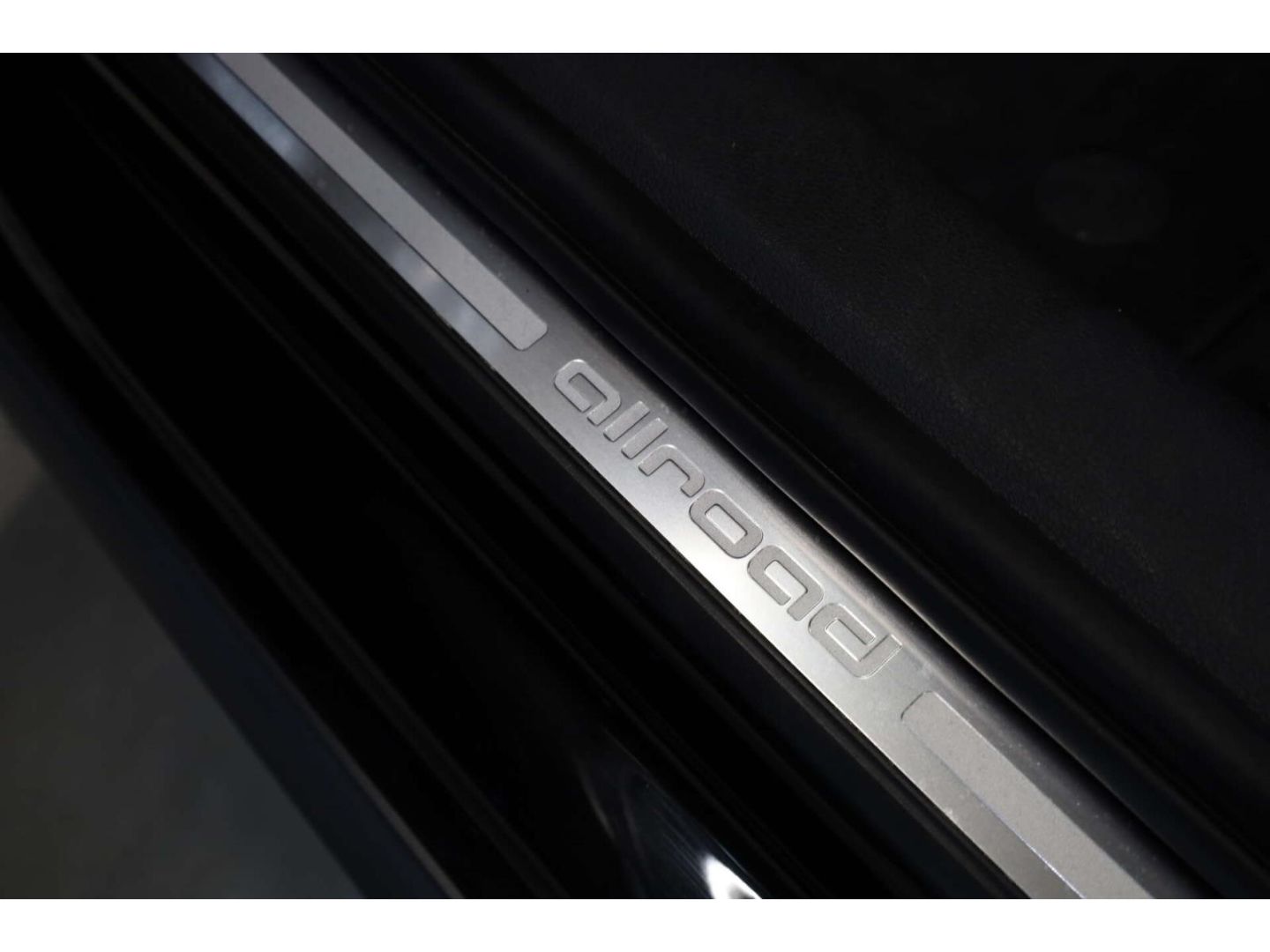 Audi A4 allroad 40 TDI quattro AHK/Leder/RFK/NAV/Memo
