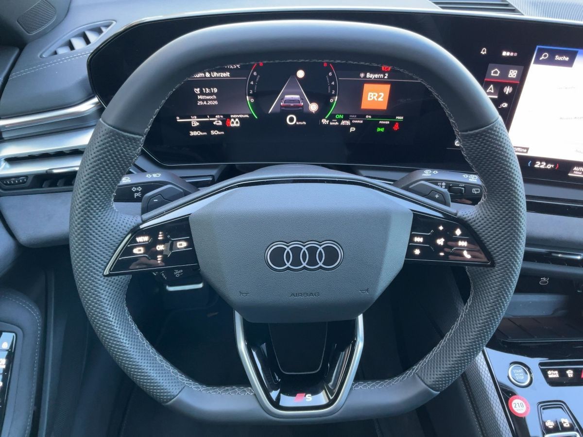 Audi A5 Avant e-hybrid 220kW S-LINE MATRIX+NAVI+ACC