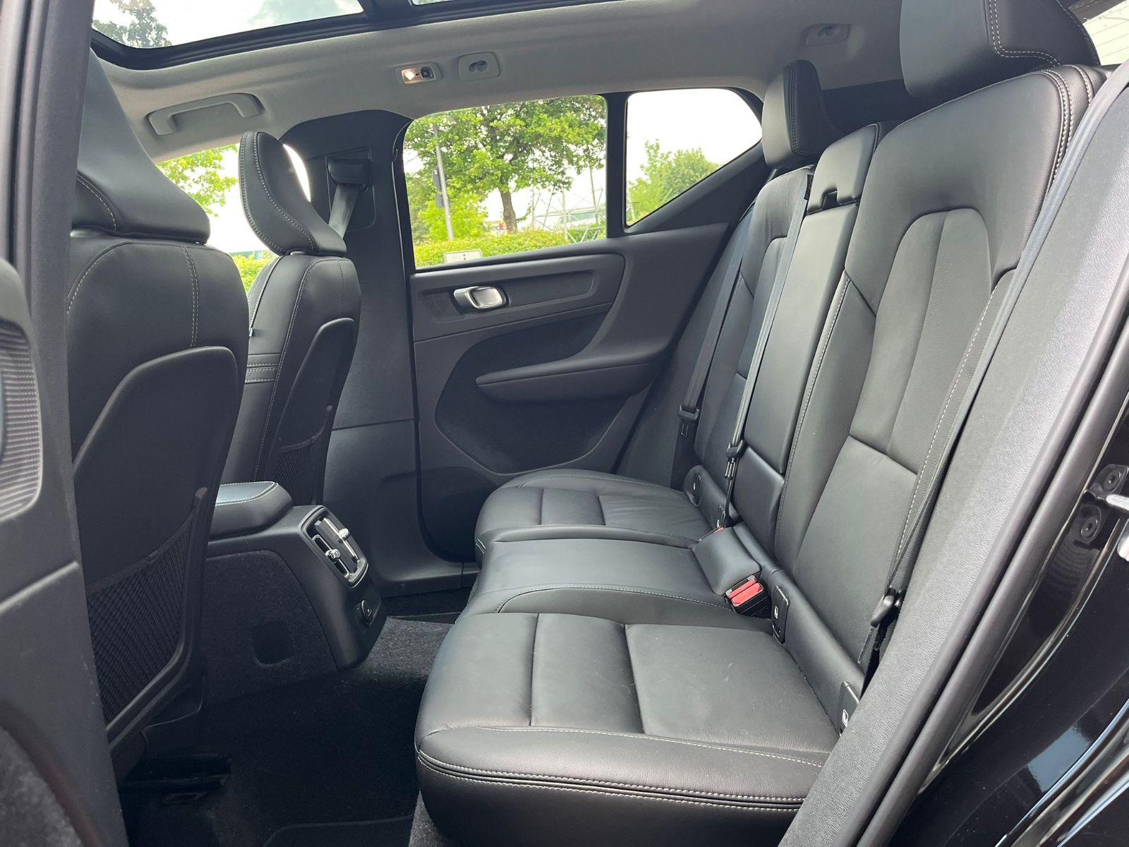 Volvo XC40 T5 Recharge Inscription - Samsaru's Car Outlet