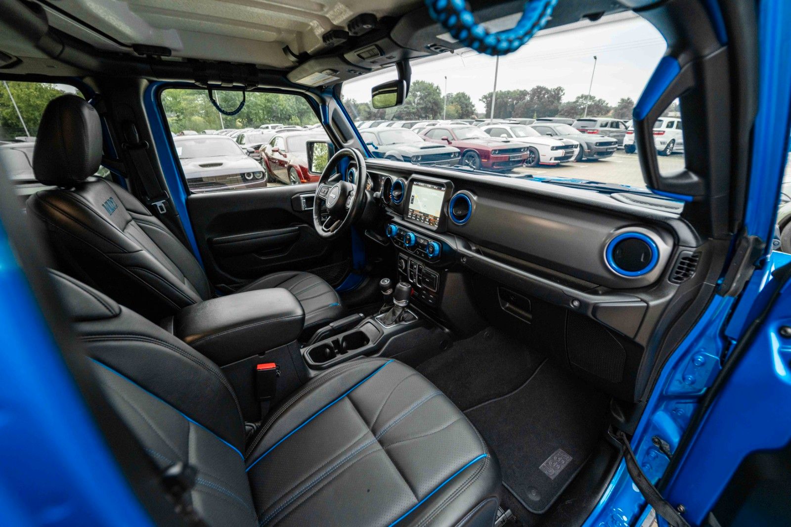 Jeep Gladiator Willys 3.6 V6 285 PS | 4x4 Crew Cab