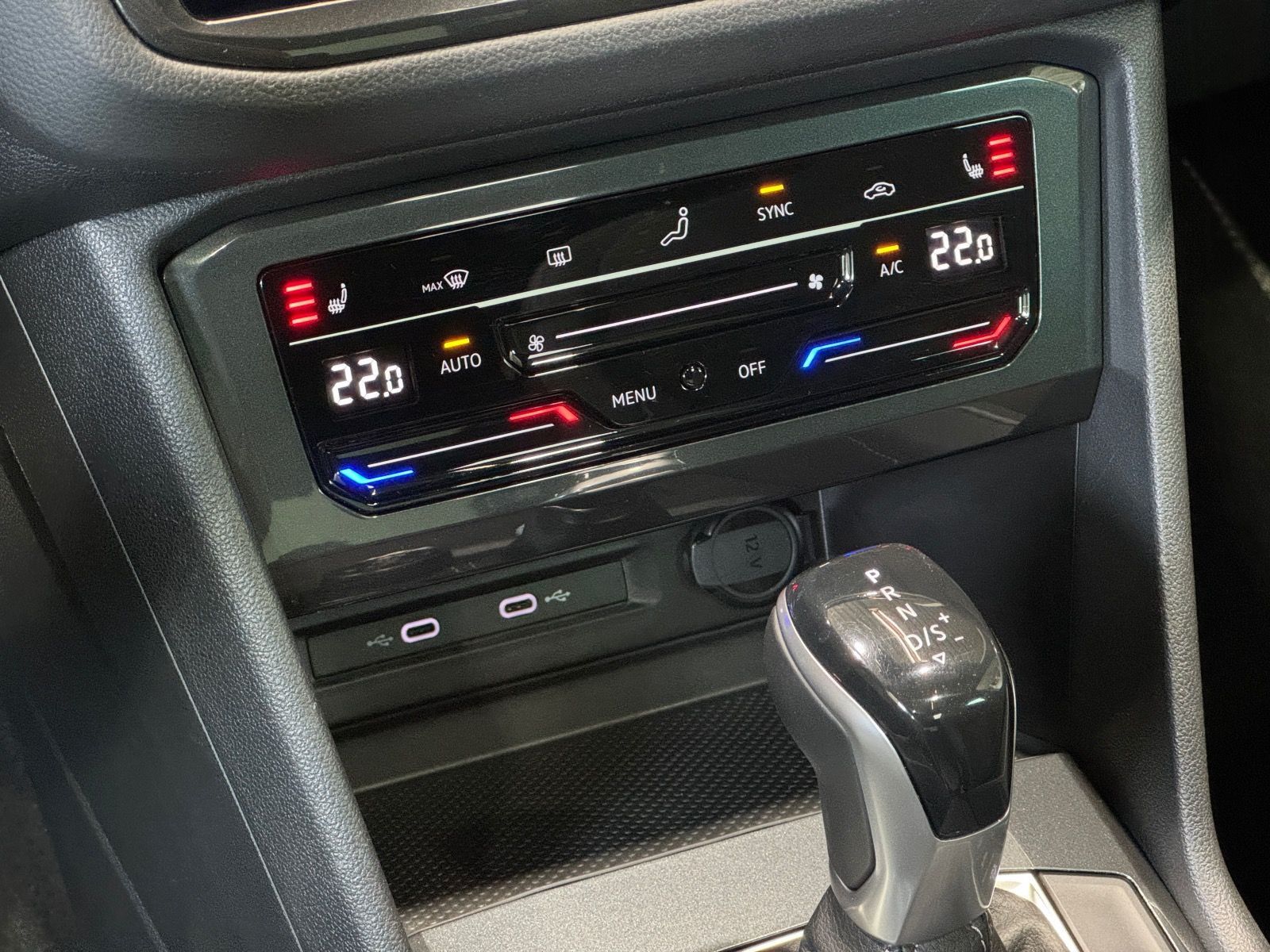 Volkswagen Tiguan R-Line 2.0 TDI DSG 4M - Samsaru's Car Outlet