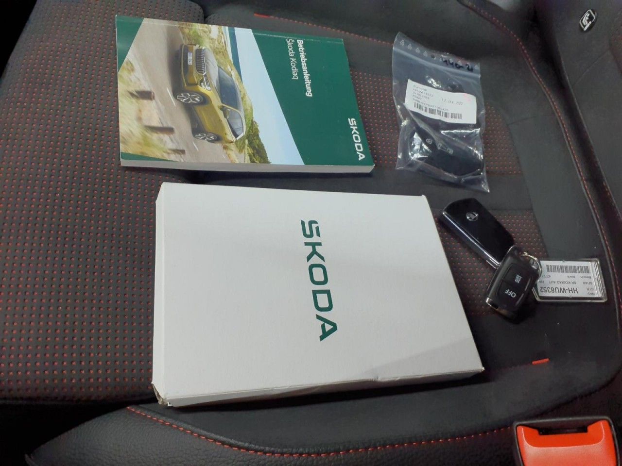 Skoda Kodiaq RS 2.0TSI 4x4 STDHZ+PANO+AHK+ACC+HUD+MTRX