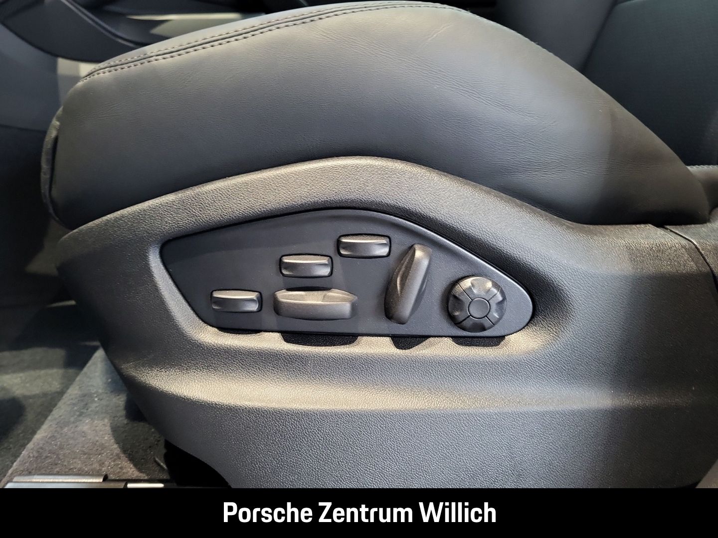 Porsche Cayenne E-Hybrid Coupe BOSE Surround-View LED