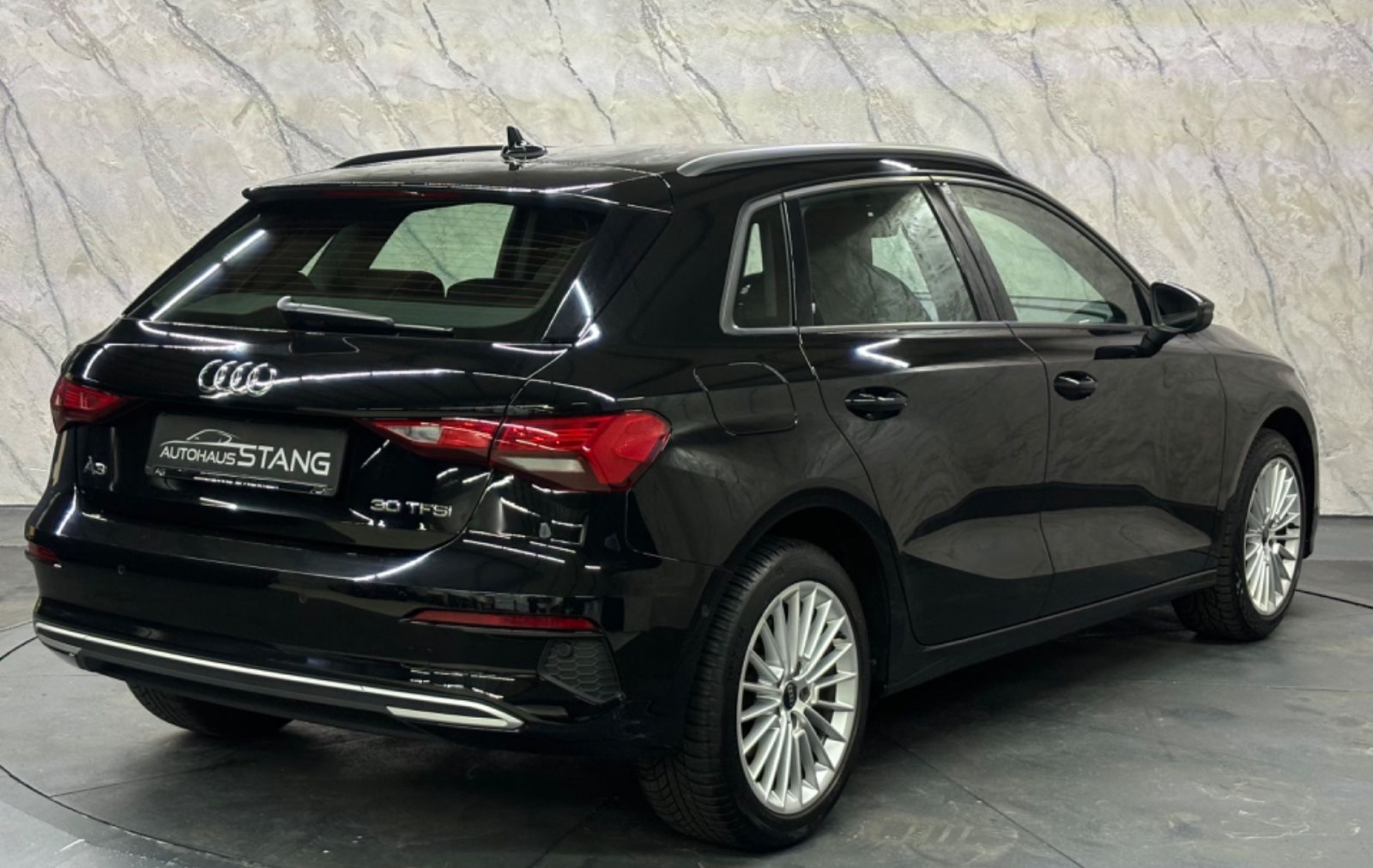 Audi A3 Sportback 30 TFSI advanced+1.Hand+MwSt.+