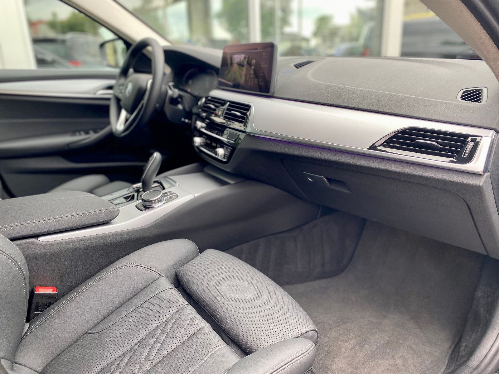 BMW 520 d xDrive Navi AHK 18 Zoll Standheizung