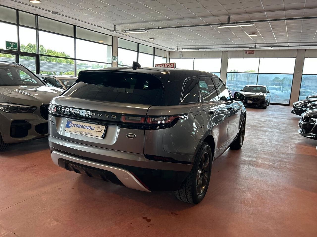 Range Rover Velar R-DYNAMIC S 2.0D - Samsaru's Car Outlet