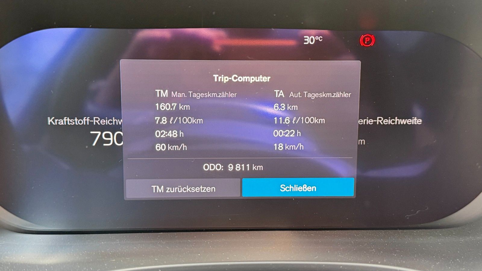 Volvo XC60 T6 Plus Dark Recharge Plug-In AWD/4 Pakete