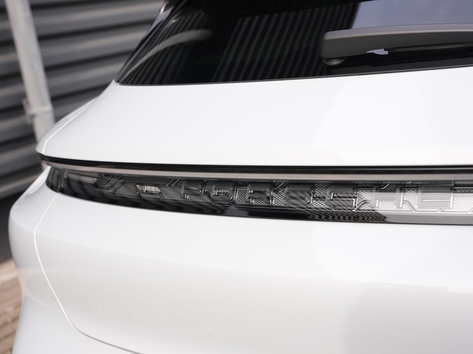 Porsche Taycan 4S Cross Turismo InnoDrive Surround-View