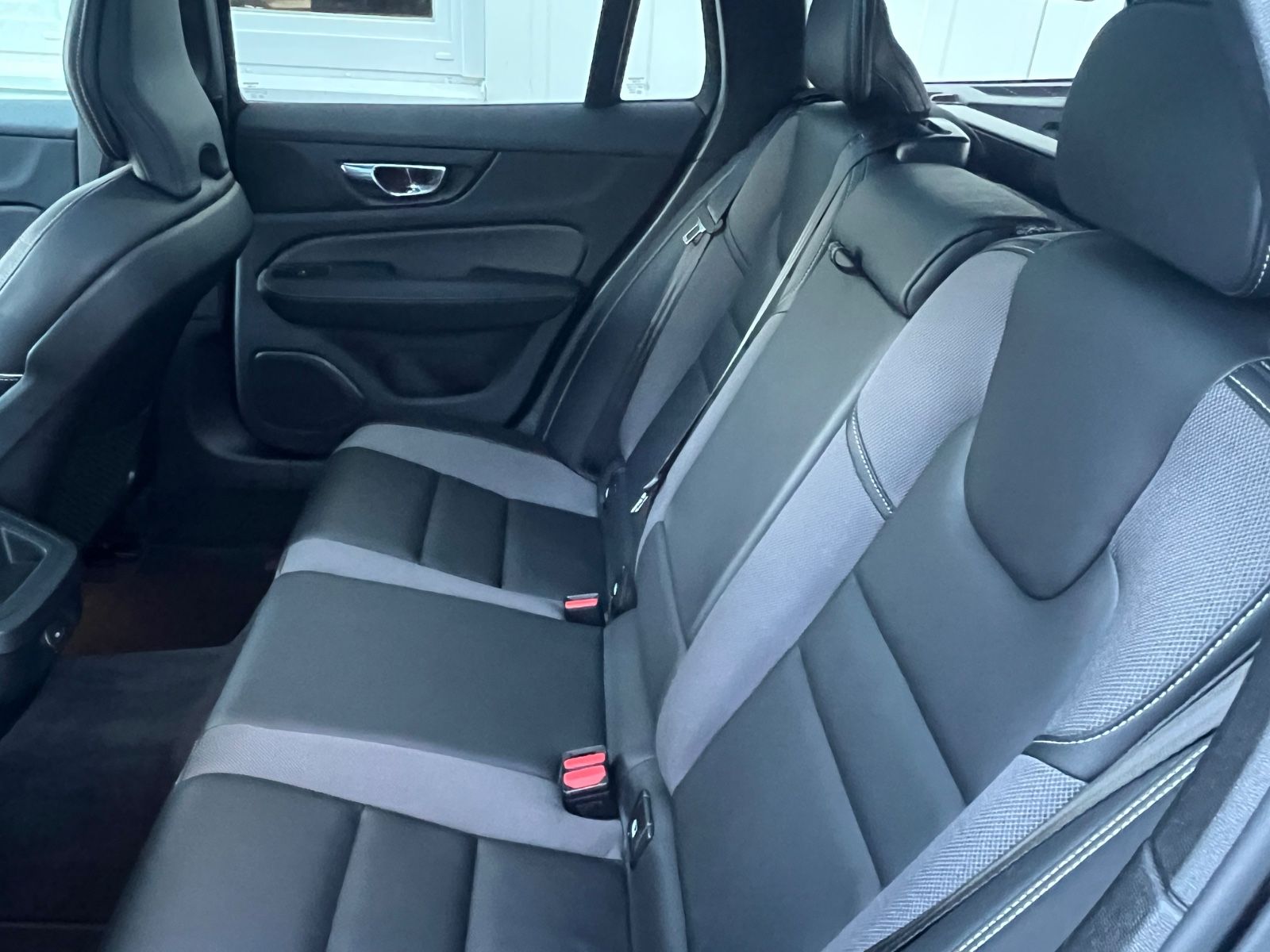 Volvo V60 Cross Country B4 D AWD Autom. Plus GARANTIE