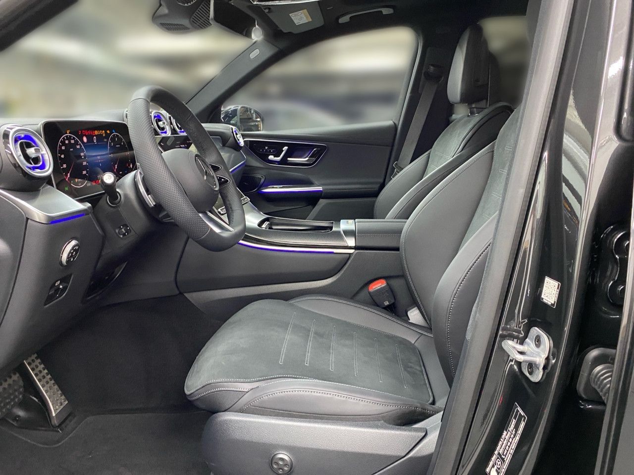 Mercedes-Benz GLC 300 d 4Matic AMG+AHK+PANO+HANDS-FREE+360°