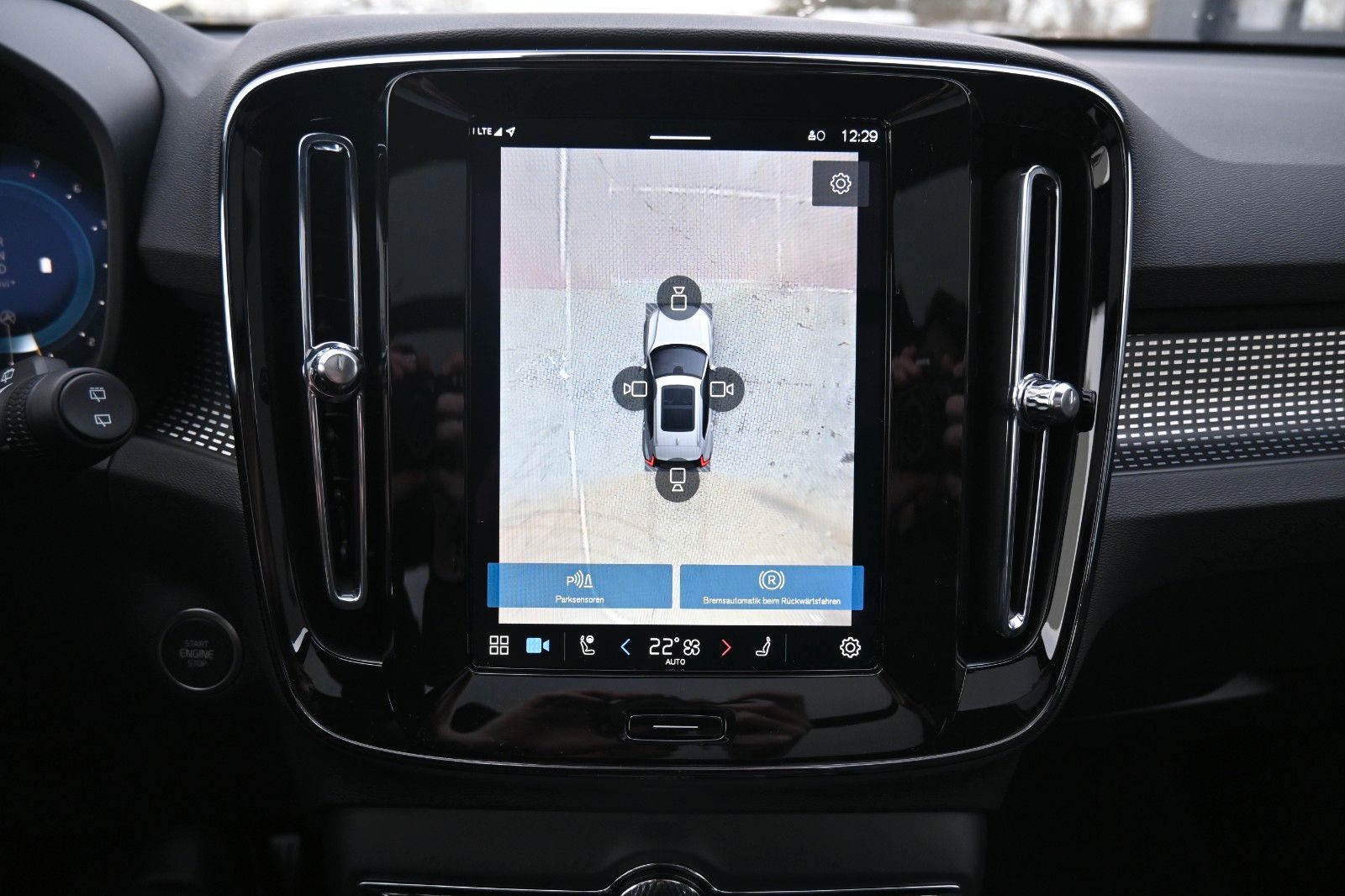 Volvo XC40 B3 DKG Plus Black Edition*PANO*360°*ACC*AHK