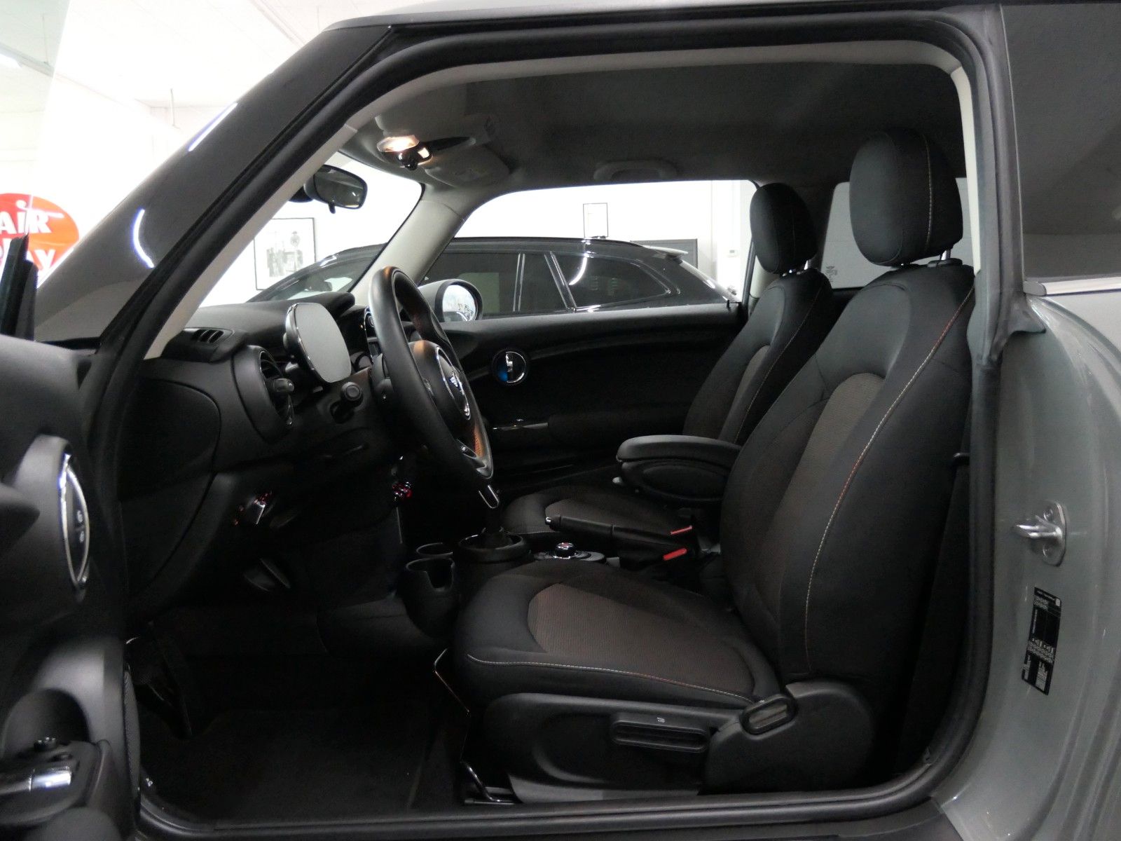 MINI ONE Mini One Aut. - Samsaru's Car Outlet