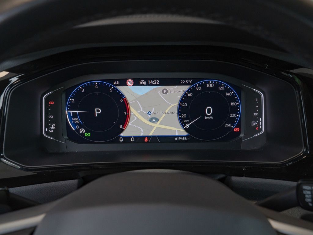 Volkswagen T-Roc 1.5 TSI Style - Samsaru's Car Outlet