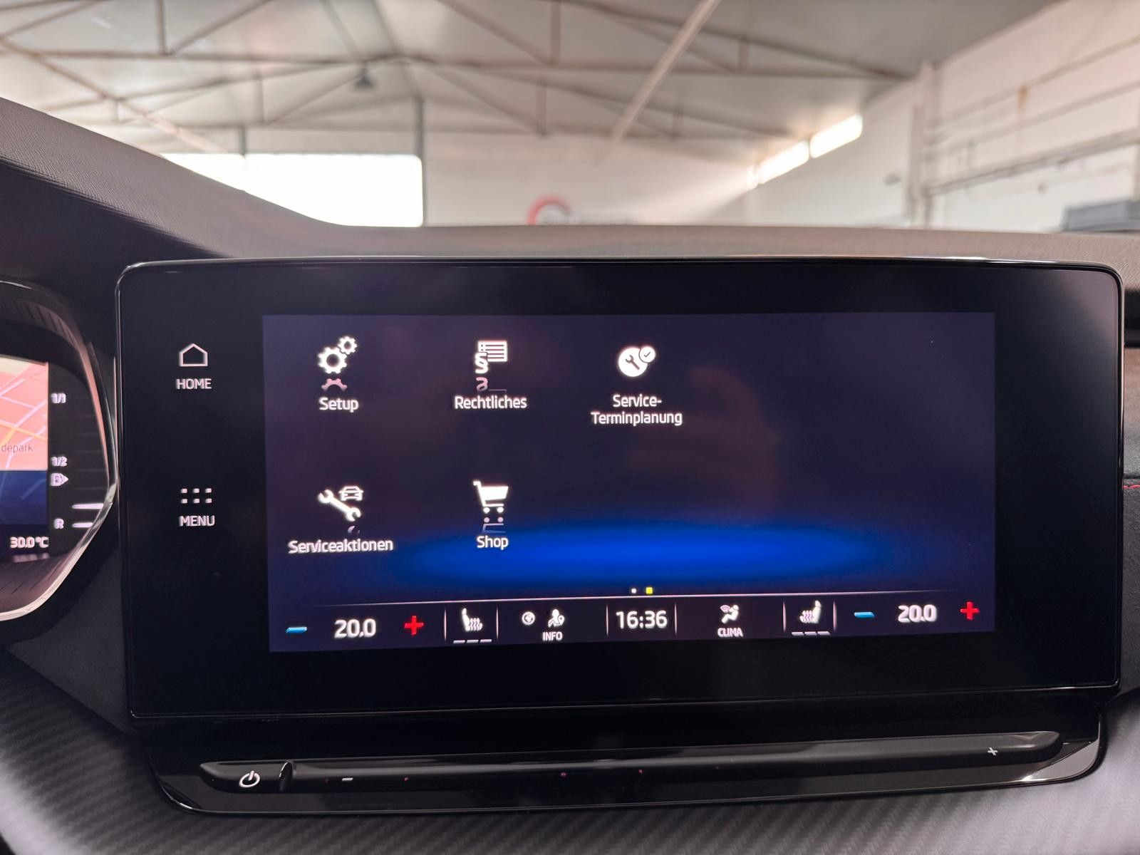 Skoda RS 4x4 PANO/HUD/360°/AHK/MASS/AMB/ACC/TRA.P.