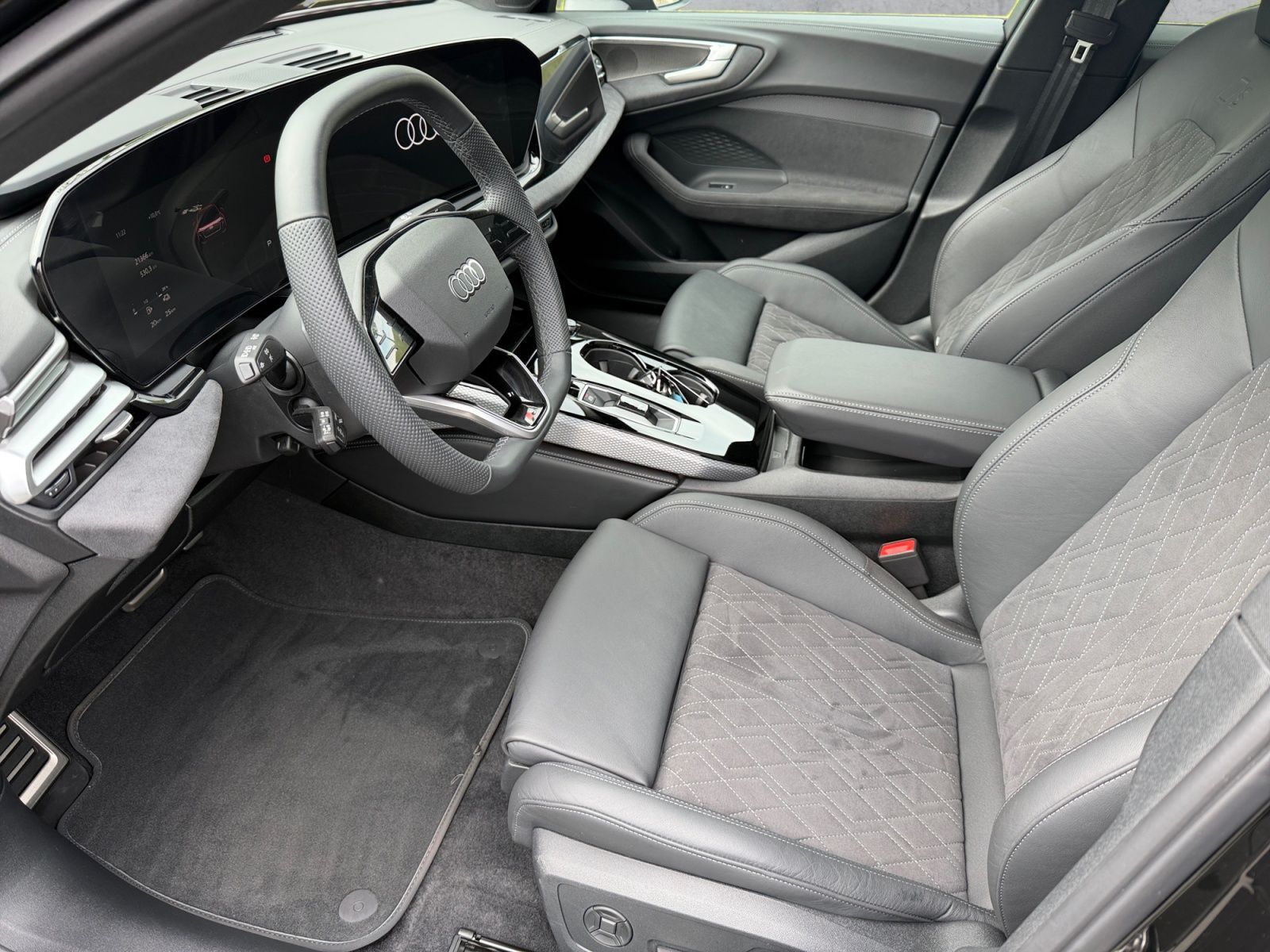 Audi A5 Lim e-hybrid 270kW S-LINE MATRIX+B&O+HuD+PANO