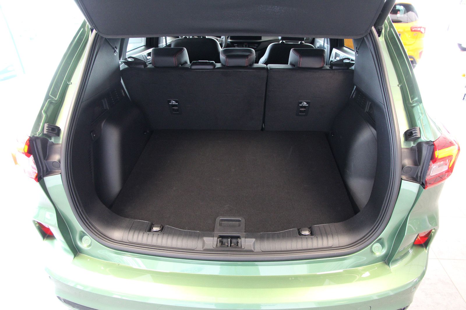 Ford Kuga Plug-In Hybrid PHEV ST-Line X LED/HUD/AHK