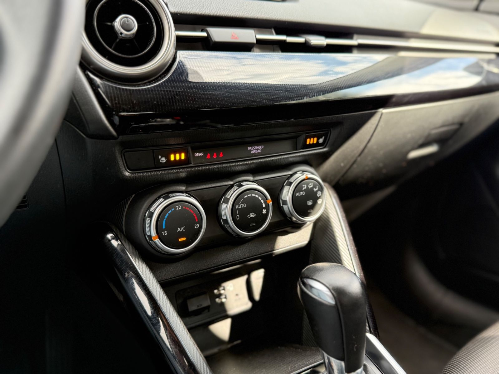 Mazda 2 Lim. Exclusive - Samsaru's Car Outlet