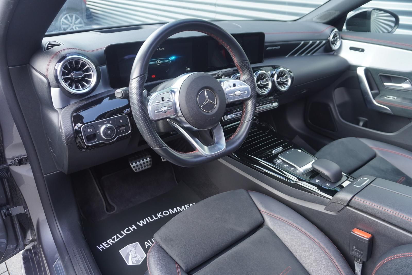 Mercedes-Benz CLA 35 AMG - Samsaru's Car Outlet